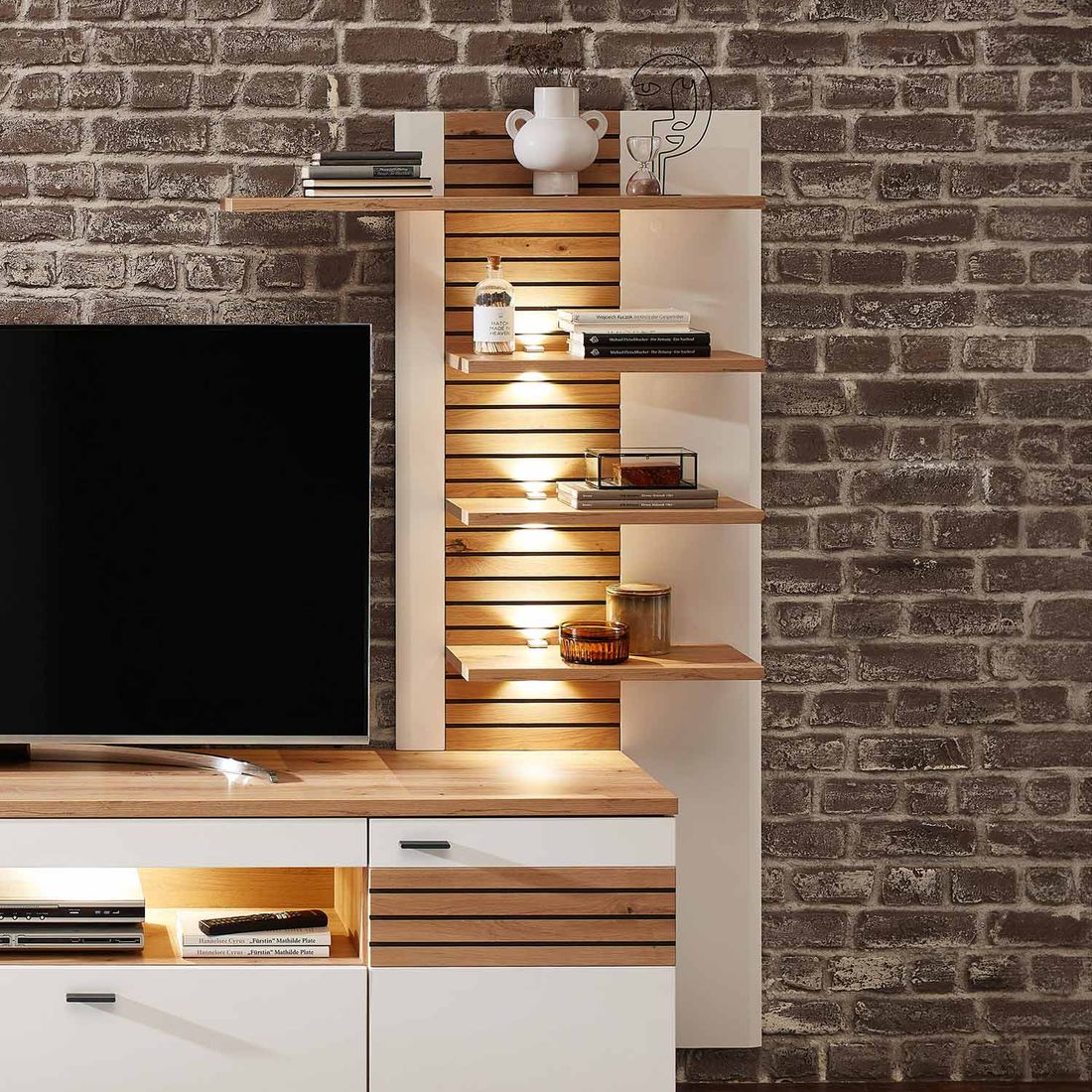Wohnconcept Fresno Wandregal mit Beleuchtung 96x28x171cm