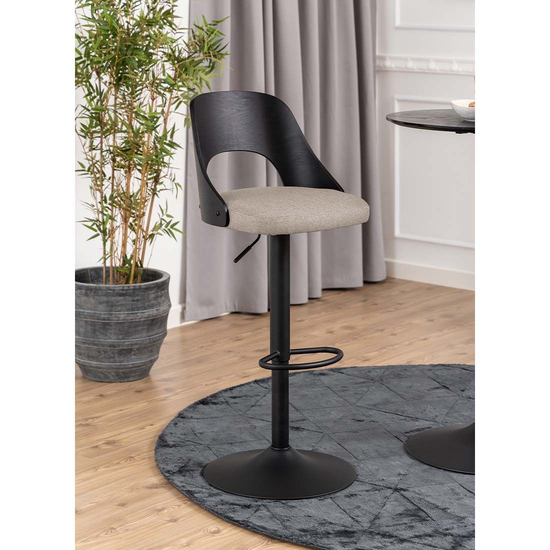 AC Design Lucy Barhocker