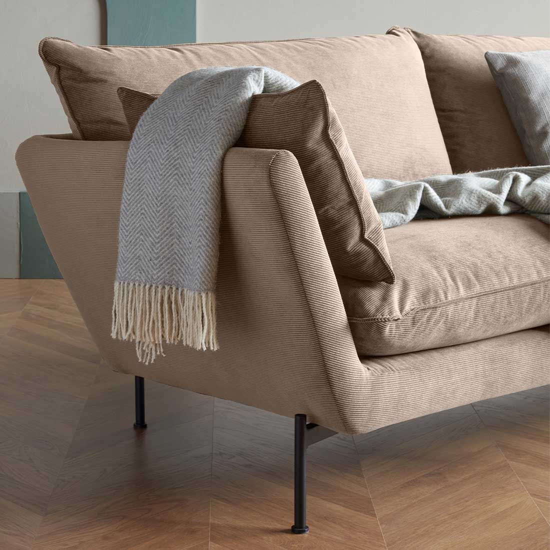 Sofa with big cushions hotsell