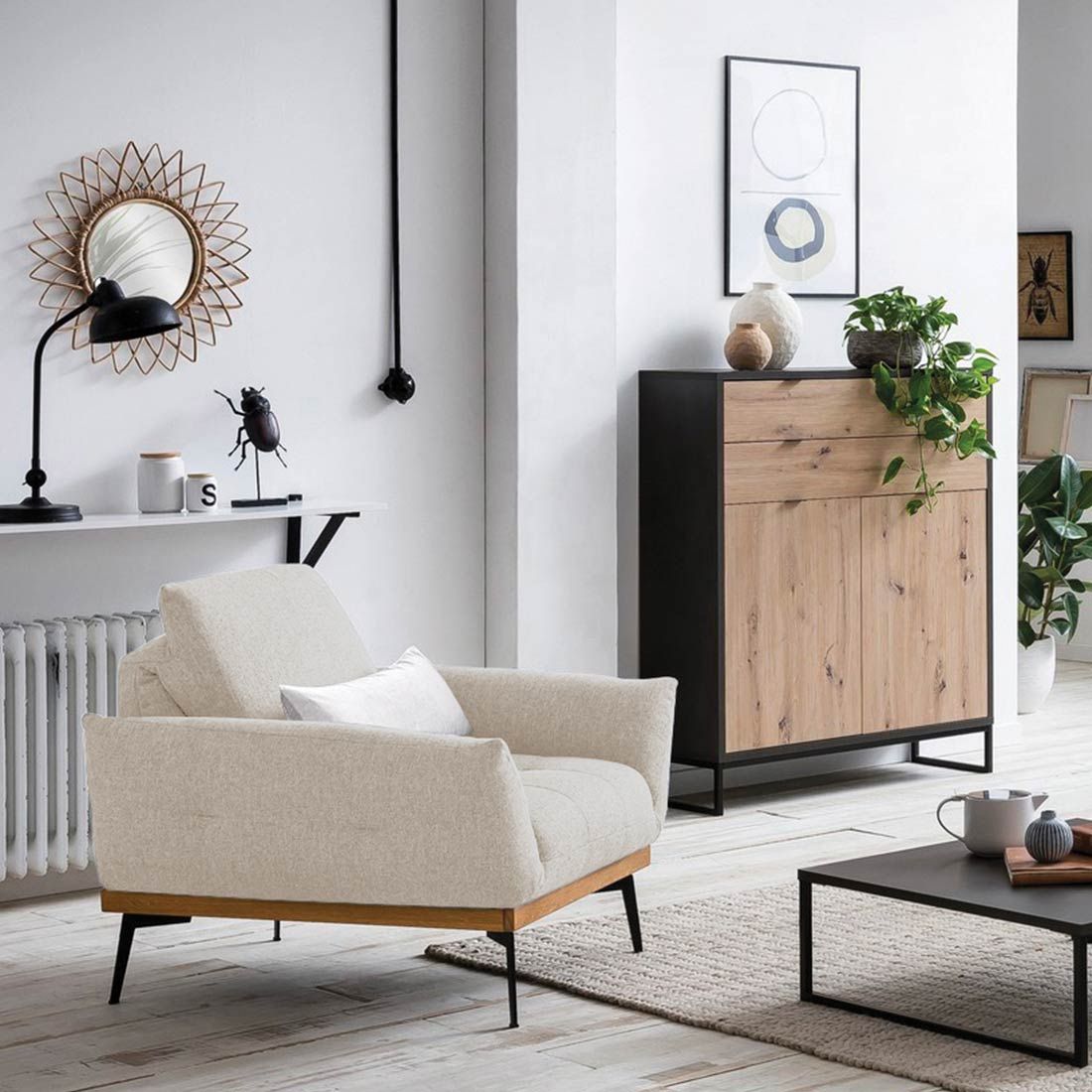 HOMELIV. Tulip Loungestuhl