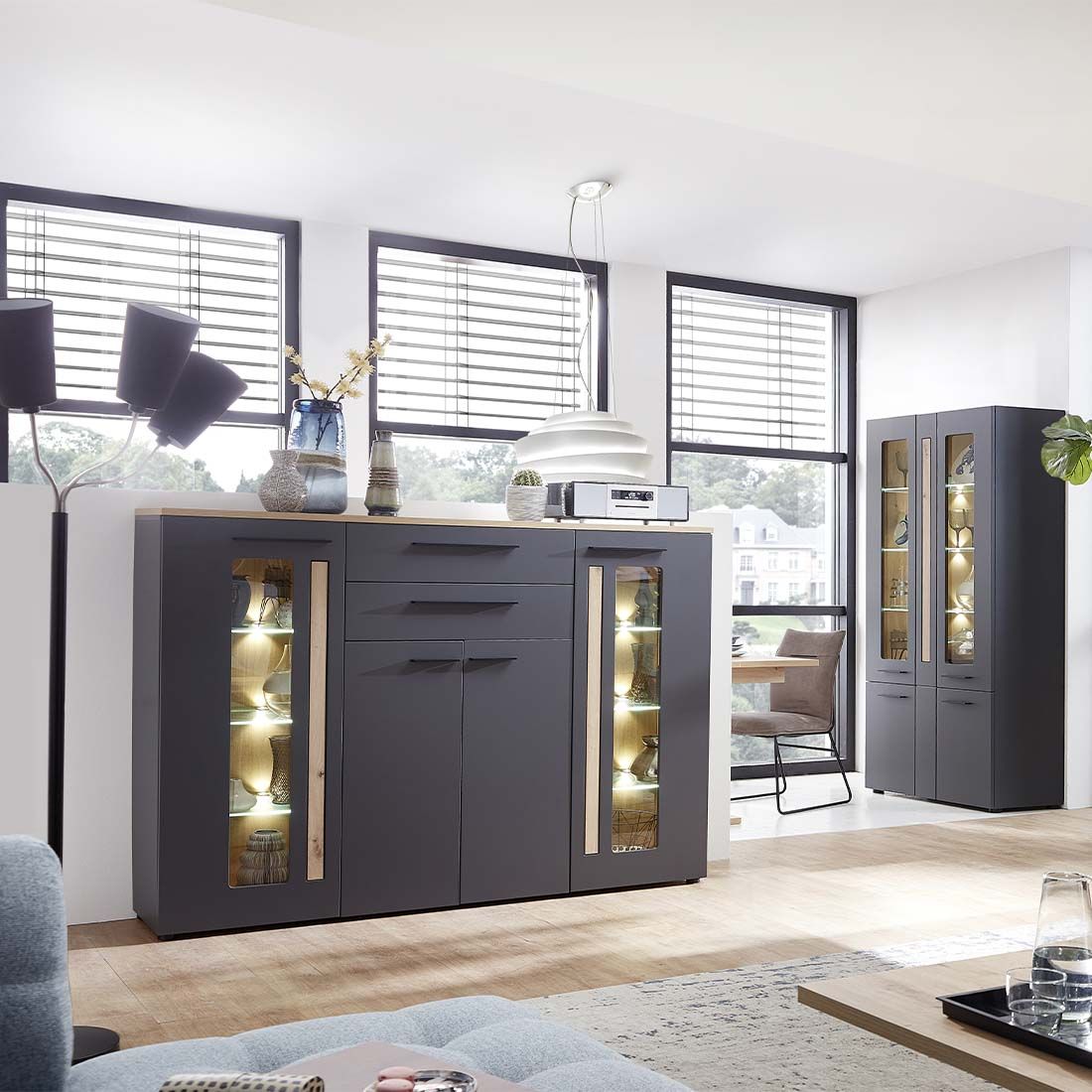 Innostyle Loft Two Highboard mit Beleuchtung 180x37x133cm
