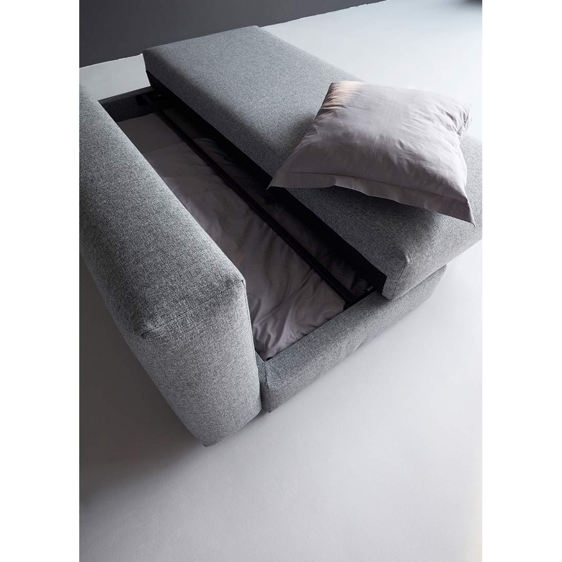 INNOVATION Osvald Schlafsofa 200x105x87cm