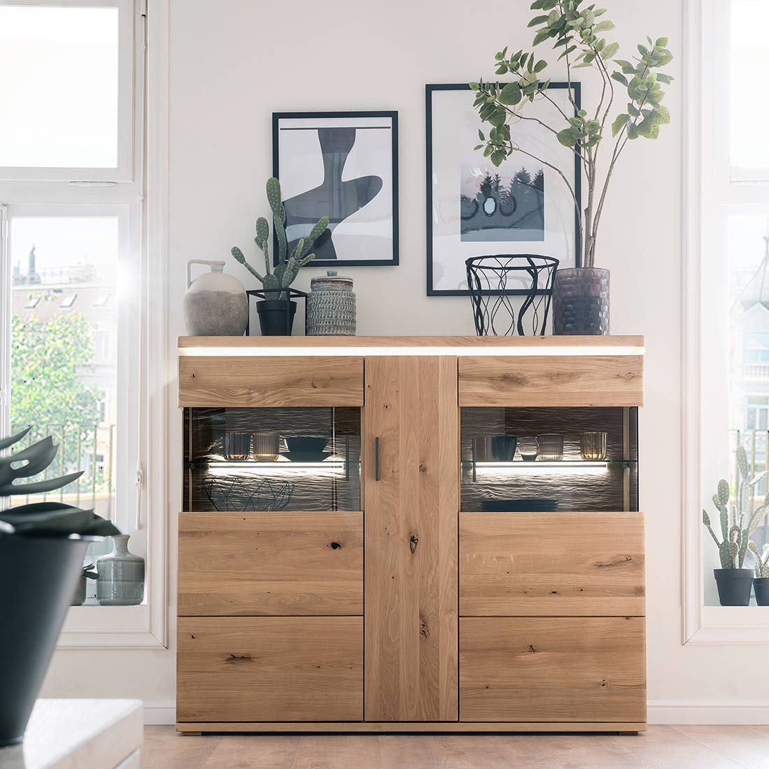 MCA Barcelona Highboard mit Beleuchtung 150x37x128cm