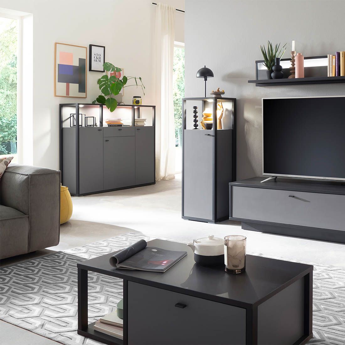 MCA Luxor Highboard mit Beleuchtung 145x37x121cm