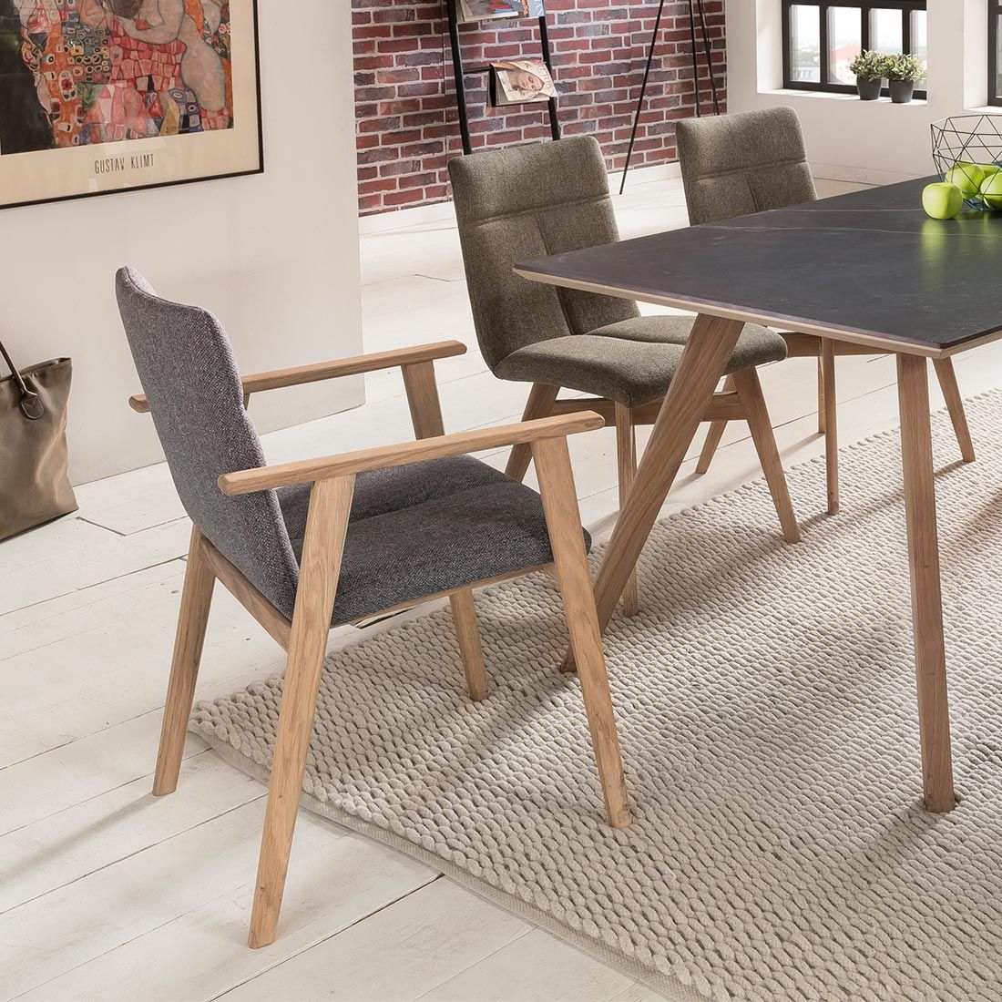 Standard Furniture Arona Armlehnstuhl