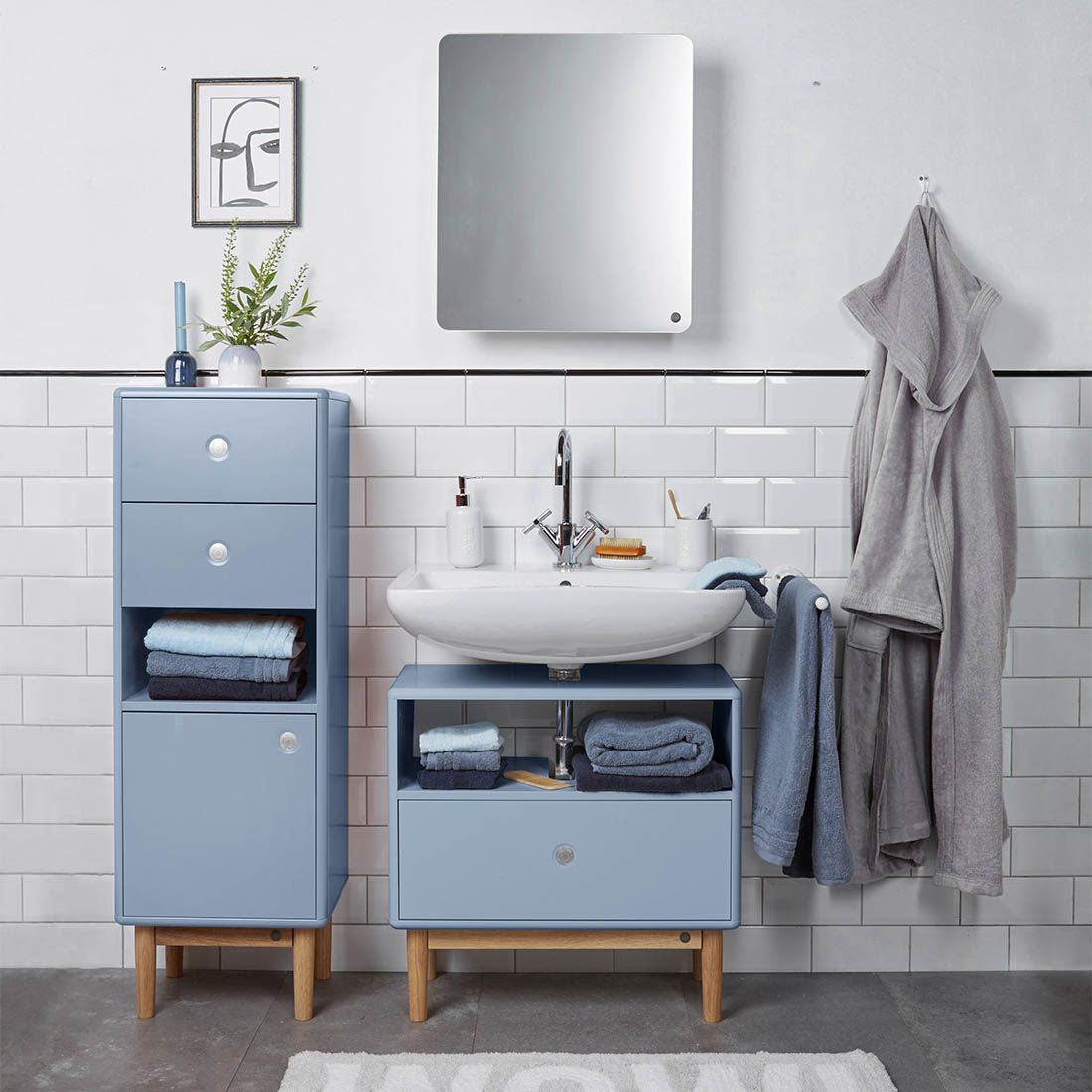 TOM TAILOR HOME Color Bath Midischrank mit Fußgestell 40x33,5x118,5cm Dove  Blau/Eiche